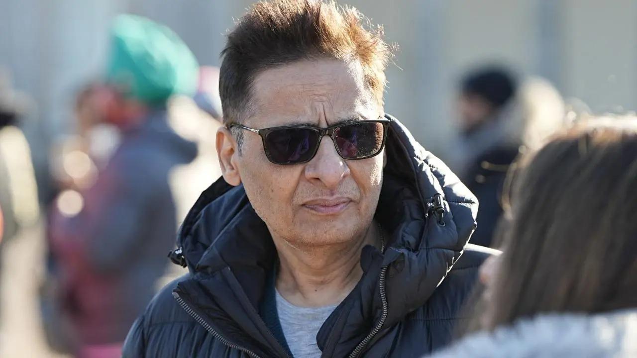 Vashu Bhagnani’s production house, Pooja Entertainment, has filed a Rs 400 crore lawsuit against the makers of David Dhawan's directorial Hai Jawani Toh Ishq Hona Hai. The dispute revolves around the alleged unauthorized use of the songs Chunnari Chunnari and Ishq Sona Hai from the 1999 film Biwi No. 1 Vashu Bhagnani’s production house, Pooja Entertainment, has filed a Rs 400 crore lawsuit against the makers of David Dhawan's directorial Hai Jawani Toh Ishq Hona Hai. The dispute revolves around the alleged unauthorized use of the songs Chunnari Chunnari and Ishq Sona Hai from the 1999 film Biwi No. 1